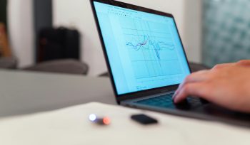 laptop-showing-graph-of-employee-performance-monitoring